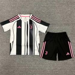 JUVENTUS Filtracion primera Equipación 2025 - 2026, conjunto completo niños