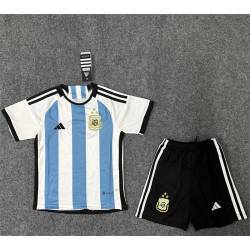 Argentina TRES ESTRELLAS Primera Equipación 2022 - 23, conjunto completo niños
